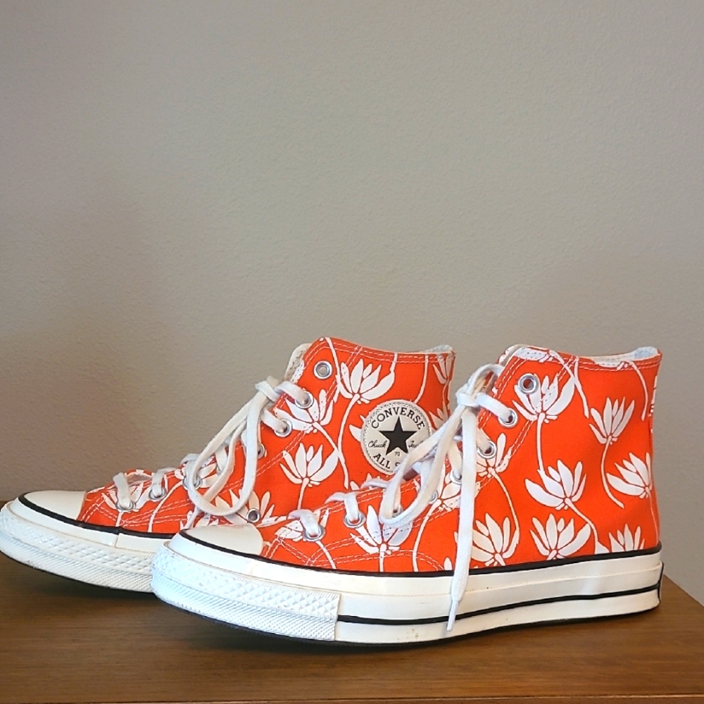 Converse Chuck Taylor All Star Canvas High Top Women's 9.5
